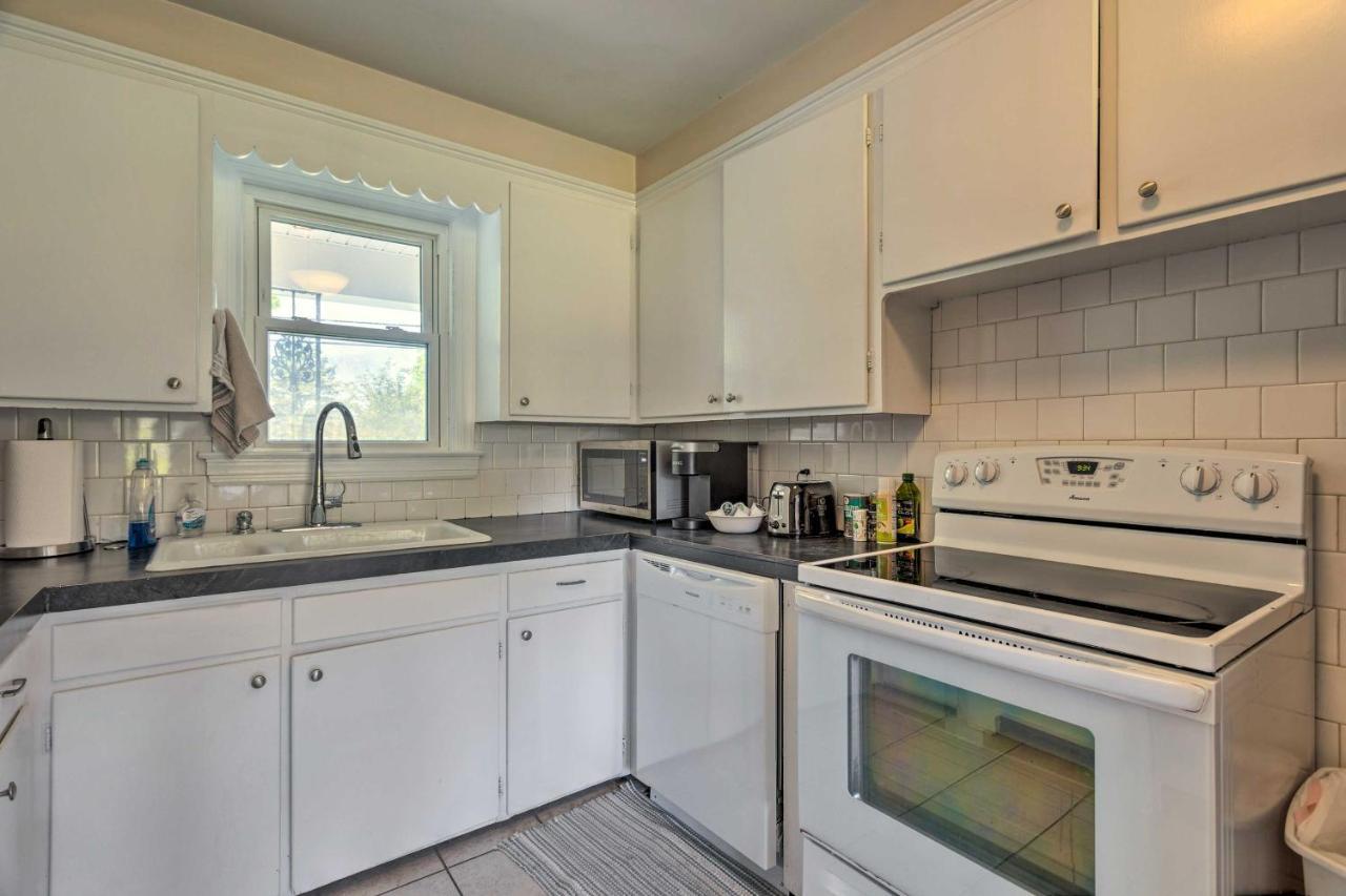 Cozy Middletown Home Near Beaches And Newport! エクステリア 写真